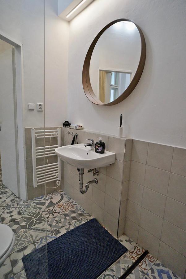 Truhlarska 4 Apartment Prag Exteriör bild